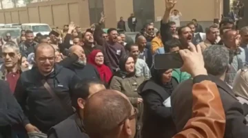 احتجاجات واسعة لآباء يطالبون بتعديل قانون حضانة الأطفال بعد حالات الطلاق